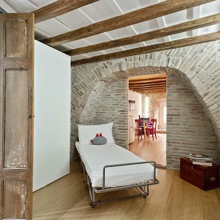 Enchanting Studio Flat - 7min Walk From Pantheon Roma