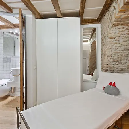 Enchanting Studio Flat - 7min Walk From Pantheon Apartamento