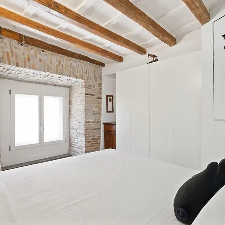 Apartamento Enchanting Studio Flat - 7min Walk From Pantheon